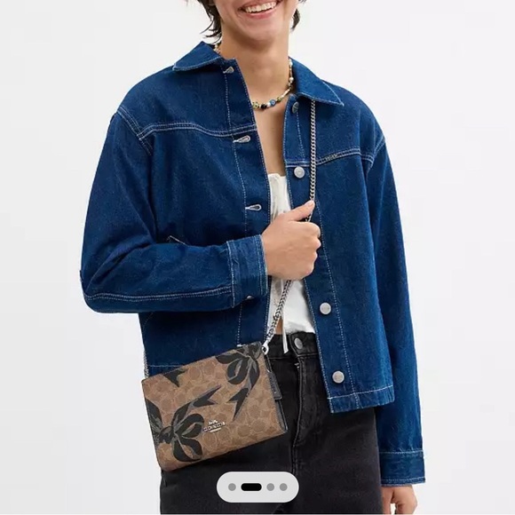 Coach Slim Crossbody Bag In Signature Canvas With Bow Print - Picture 1 of 10